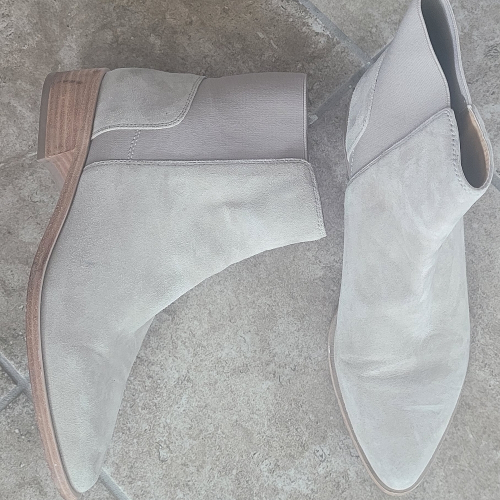 Van Eli Suede Bootie